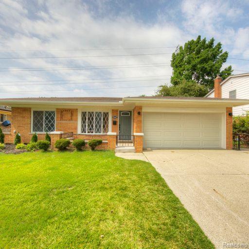 35687 Cathedral Dr, Sterling Heights, MI 48312-4325