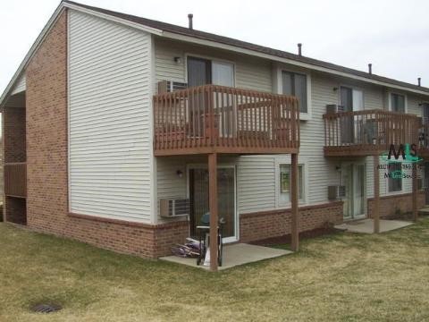 31761 Nardelli Ln, Roseville, MI 48066-4538