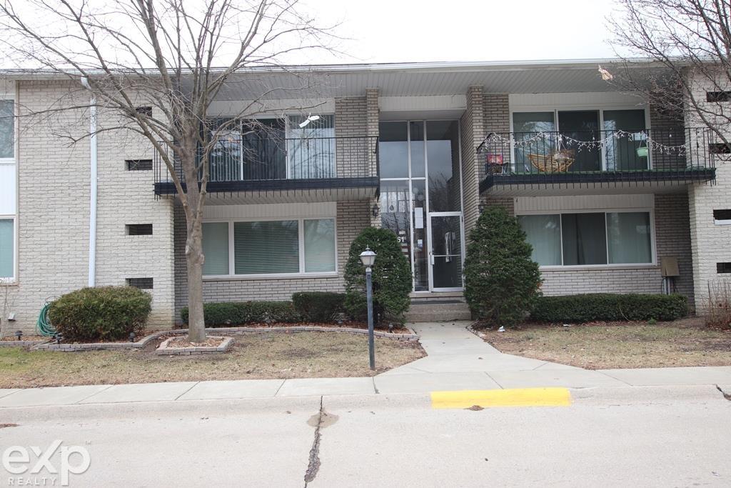 8561 Kennedy Circle Unit 3, Warren, MI 48093-2233