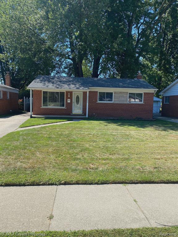 22600 Violet Street, St Clair Shores, MI 48082-2750