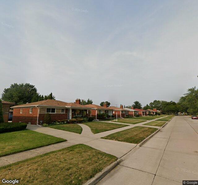16525 Ego Ave, Eastpointe, MI 48021-4524