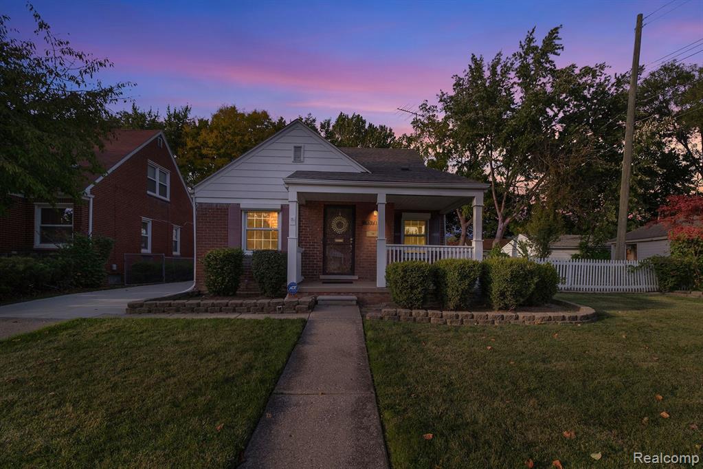 15715 Ego Avenue, Eastpointe, MI 48021-3661