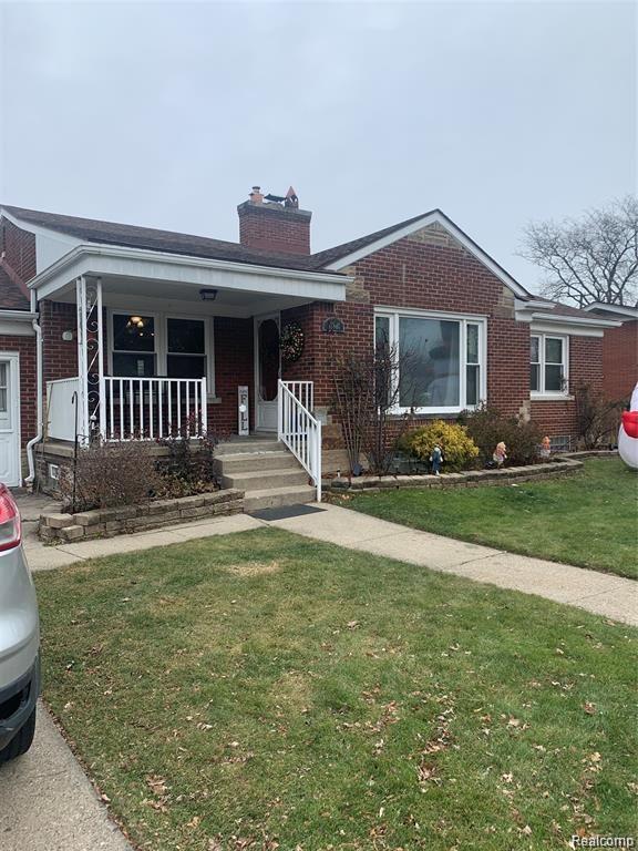 17801 Homer St, Roseville, MI 48066-2517