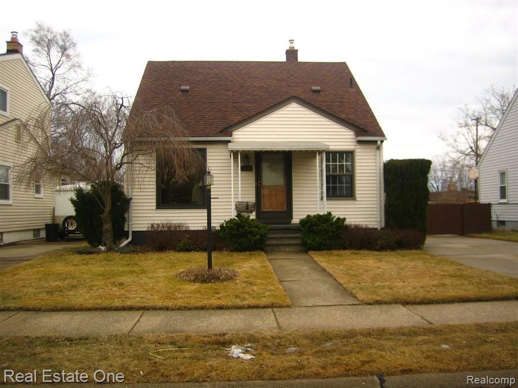 25840 Rose St, Roseville, MI 48066-3633