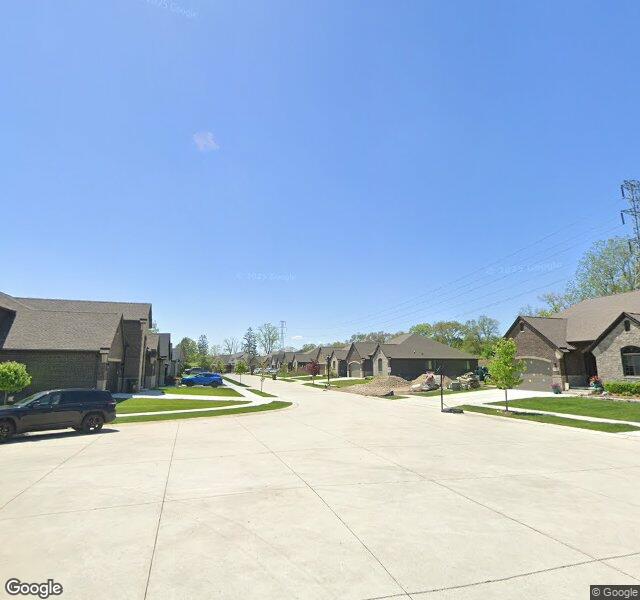 55336 Hanford Ct, Utica, MI 48316