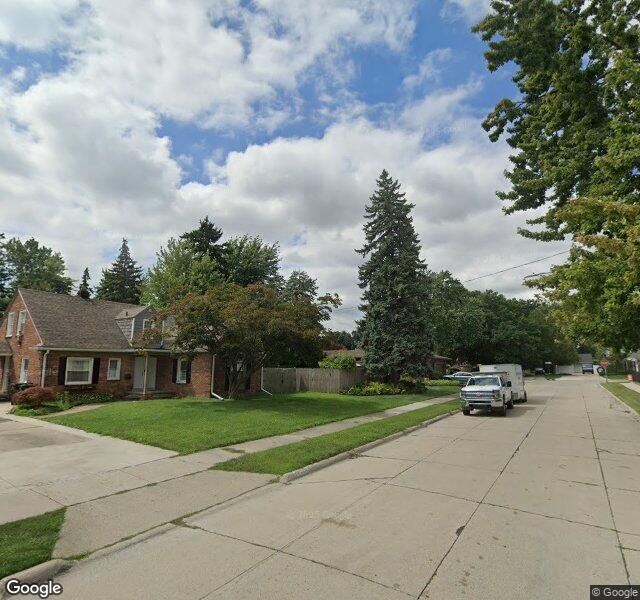 22416 Lake Boulevard, St Clair Shores, MI 48082-1705