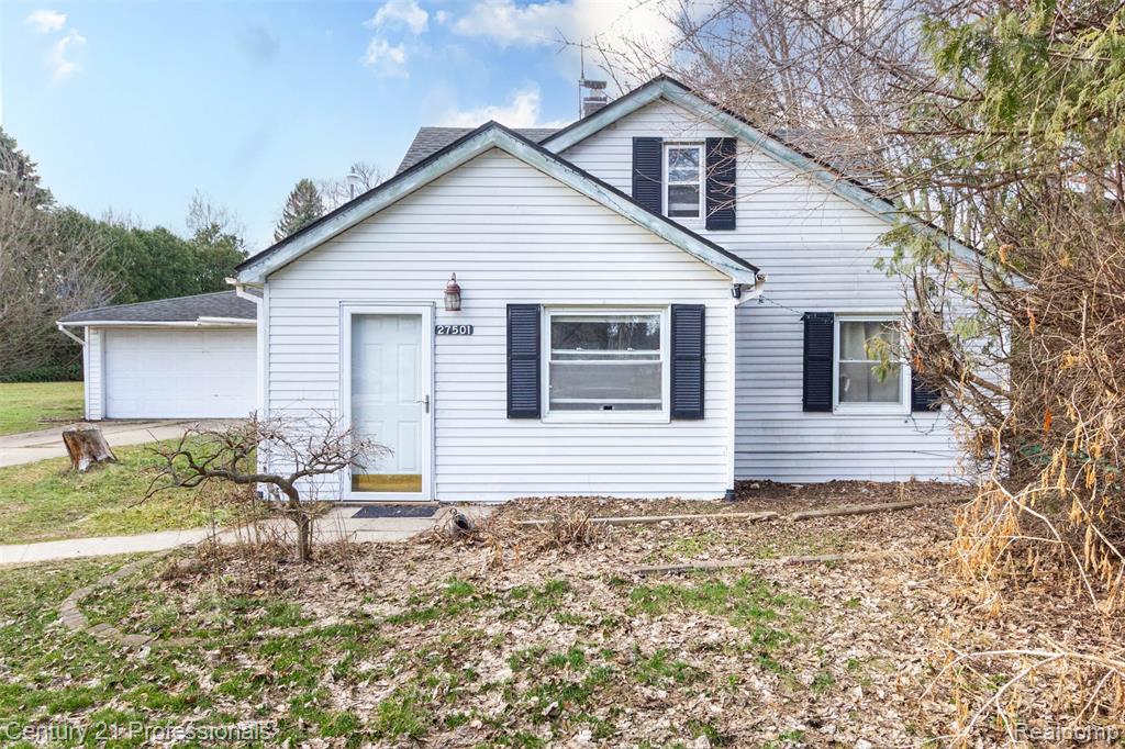 27501 Milton Ave., Warren, MI 48092-2630