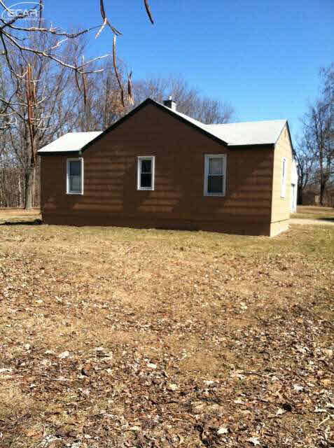 9377 Ruby Rd, Holly (genesee), MI 48442-9305