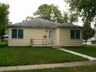 733 Woodville Ave, Monroe, MI 48161-1875