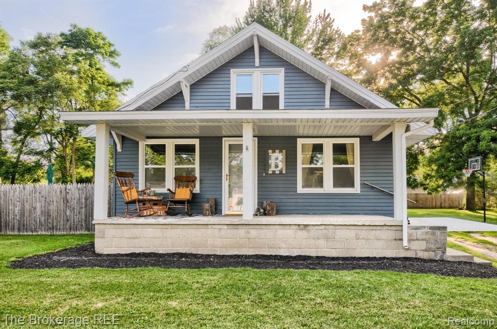 8159 Benson Rd, Mount Morris, MI 48458