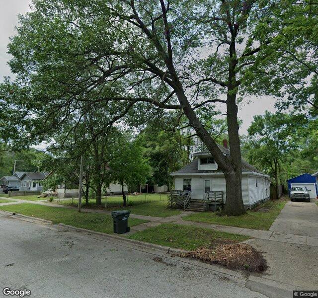 1755 Elwood St, Muskegon, MI 49442-5860