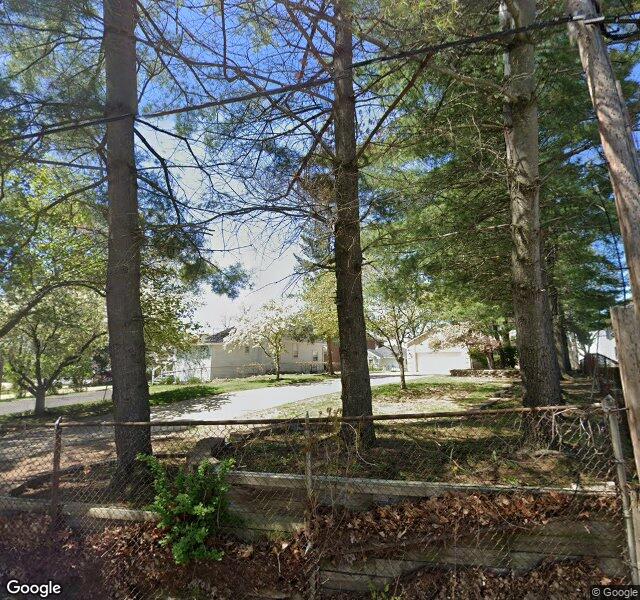 1865 Cass Lake Front Rd, Keego Harbor, MI 48320