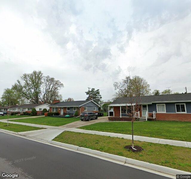 5312 Durwood Dr, Swartz Creek, MI 48473-1128