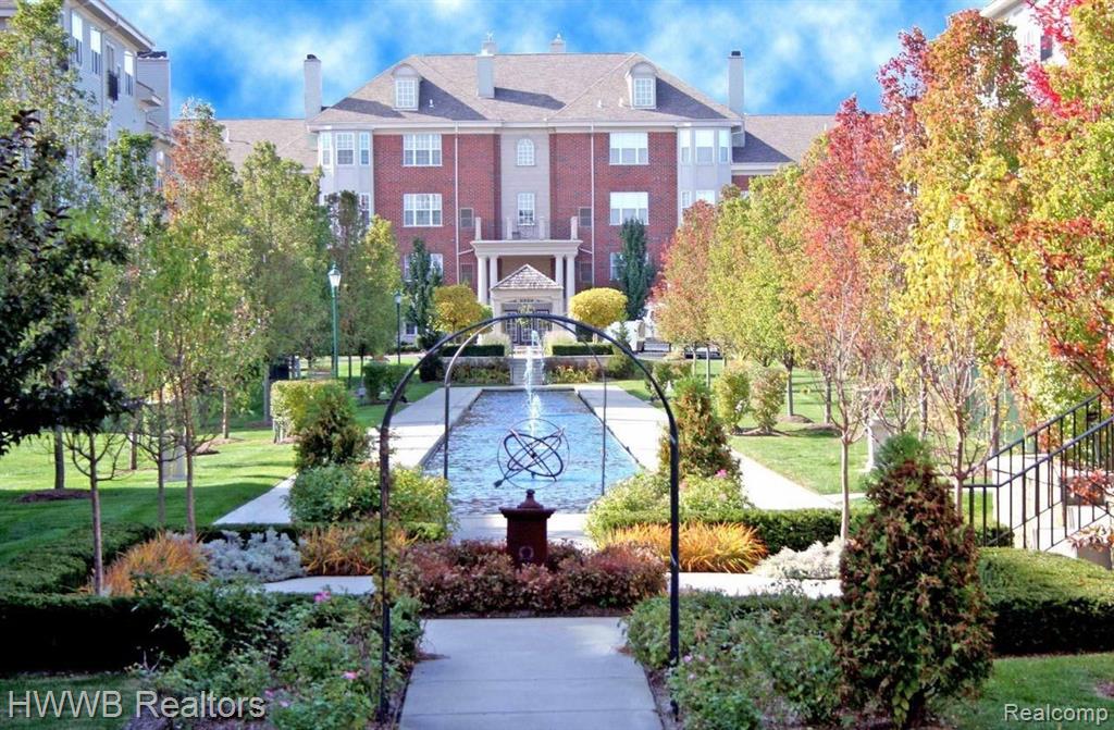 2659 Melcombre Cir #2751, Troy, MI 48084-3460