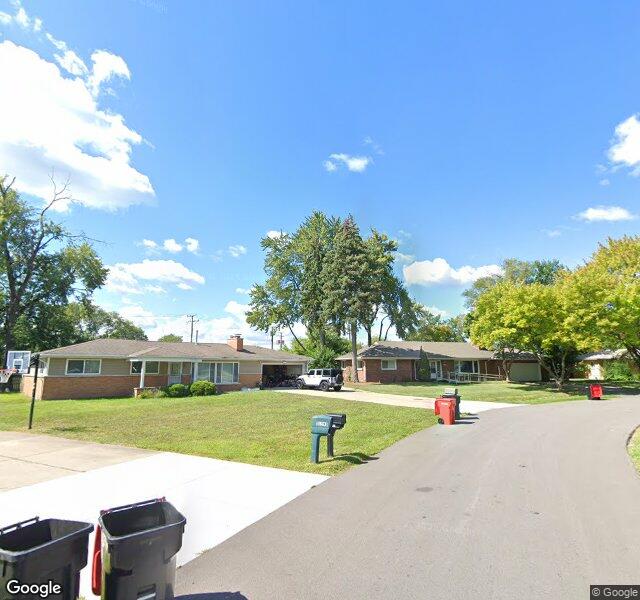 21599 S Tuller Ct, Southfield, MI 48076-4809