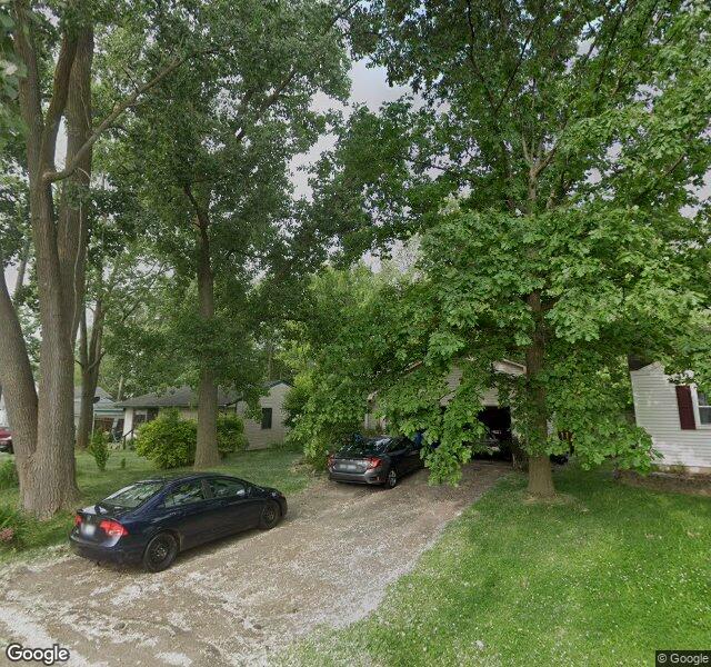 880 Ledyard St, Waterford, MI 48328-4139
