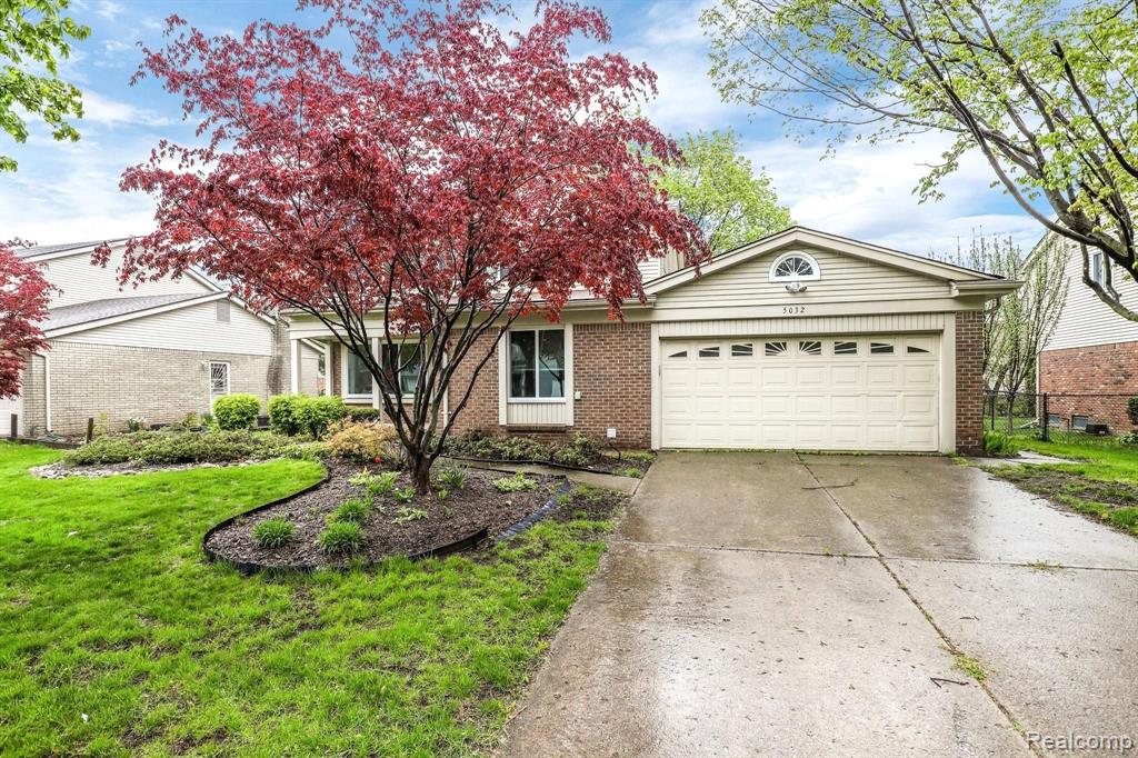 5032 Prentis Dr, Troy, MI 48085-3456