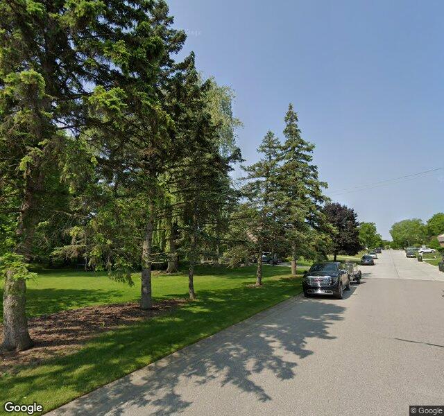 1576 N Fairview Ln, Rochester Hills, MI 48306-4018