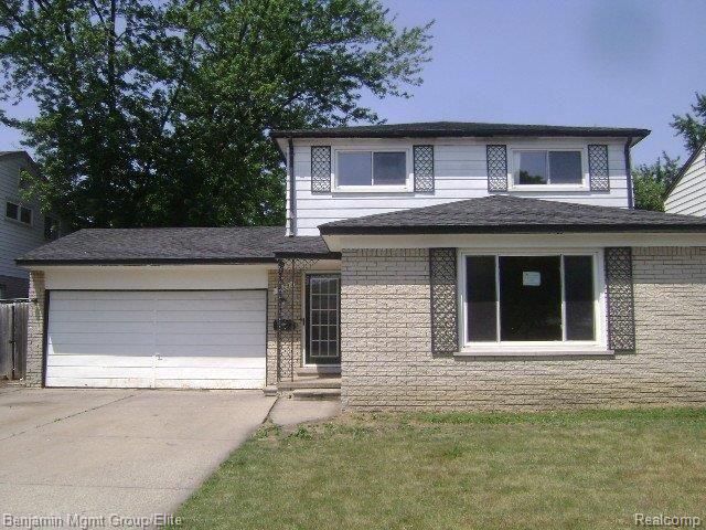 26091 STRATFORD PL, OAK PARK, MI 48237-1029
