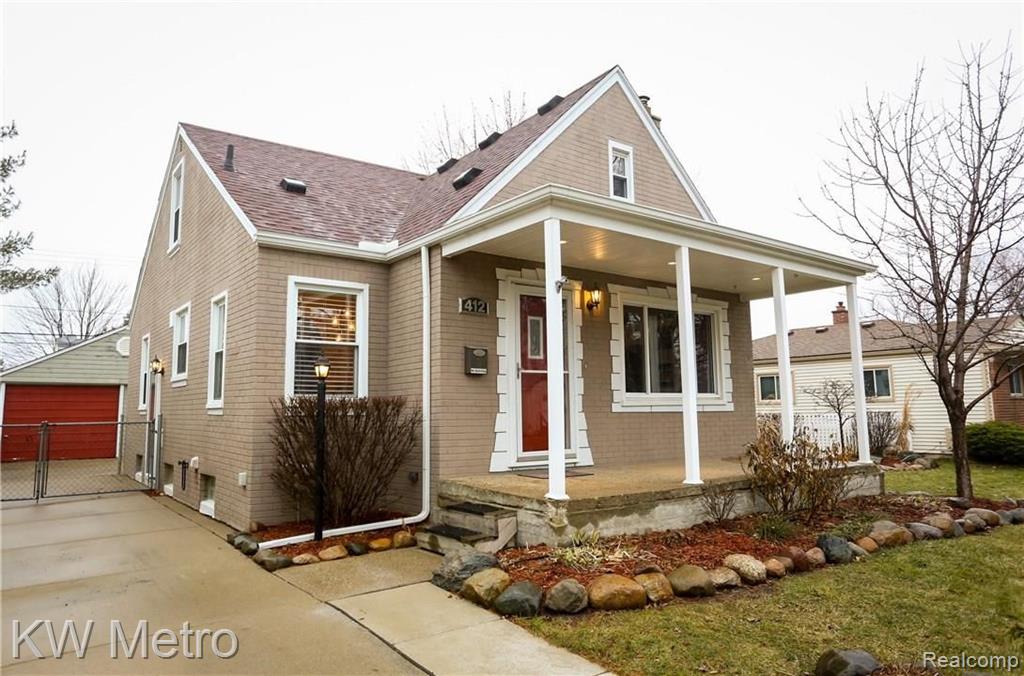 412 W Lincoln, Madison Heights, MI 48071-3908