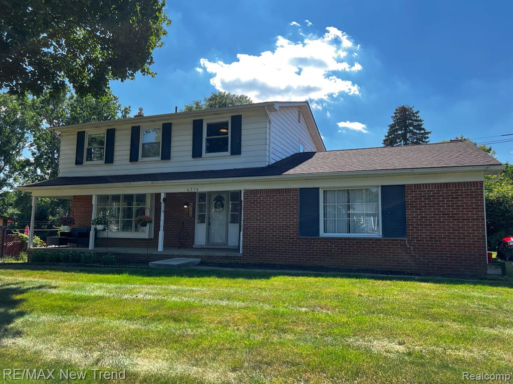 6716 Tamerlane Dr, West Bloomfield, MI 48322-3760