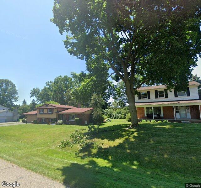 6716 Tamerlane Dr, West Bloomfield, MI 48322-3760
