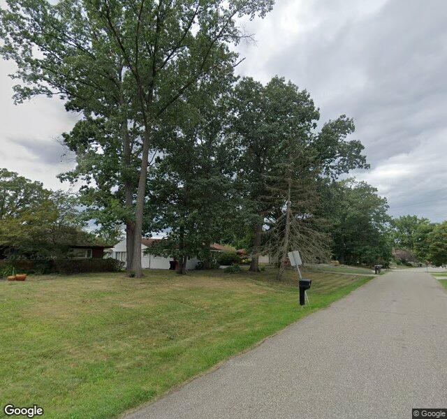 22903 N Bellwood Dr, Southfield, MI 48034