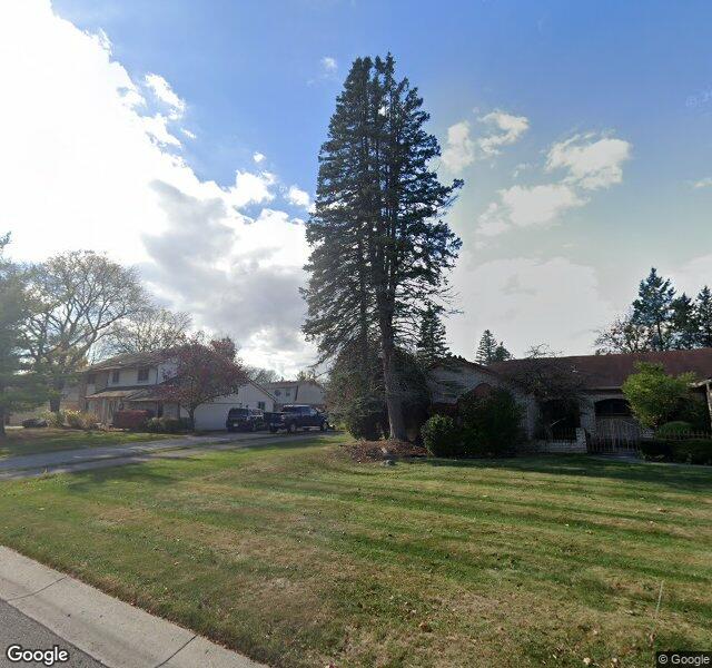 28947 Willow Creek St, Farmington Hills, MI 48331-2679