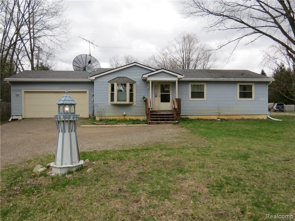 3270 WELCH RD, Commerce Twp, MI 48390-1568