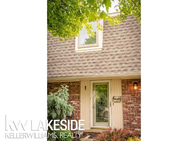 5363 E Hill Rd, Grand Blanc, MI 48439-8622
