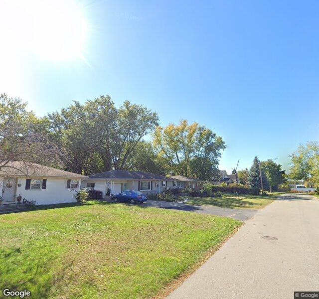 665 E 10TH ST, Holland, MI 49423-3747
