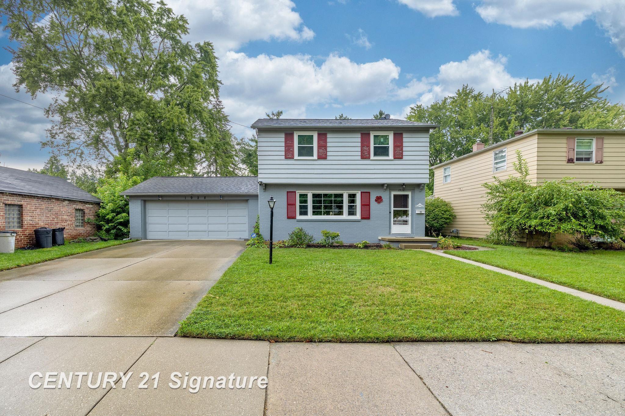 1928 Vernon St, Saginaw, MI 48602-1818