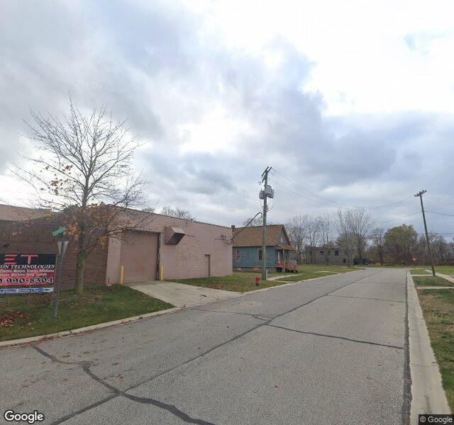 2104 Cypress St, Port Huron, MI 48060-6031