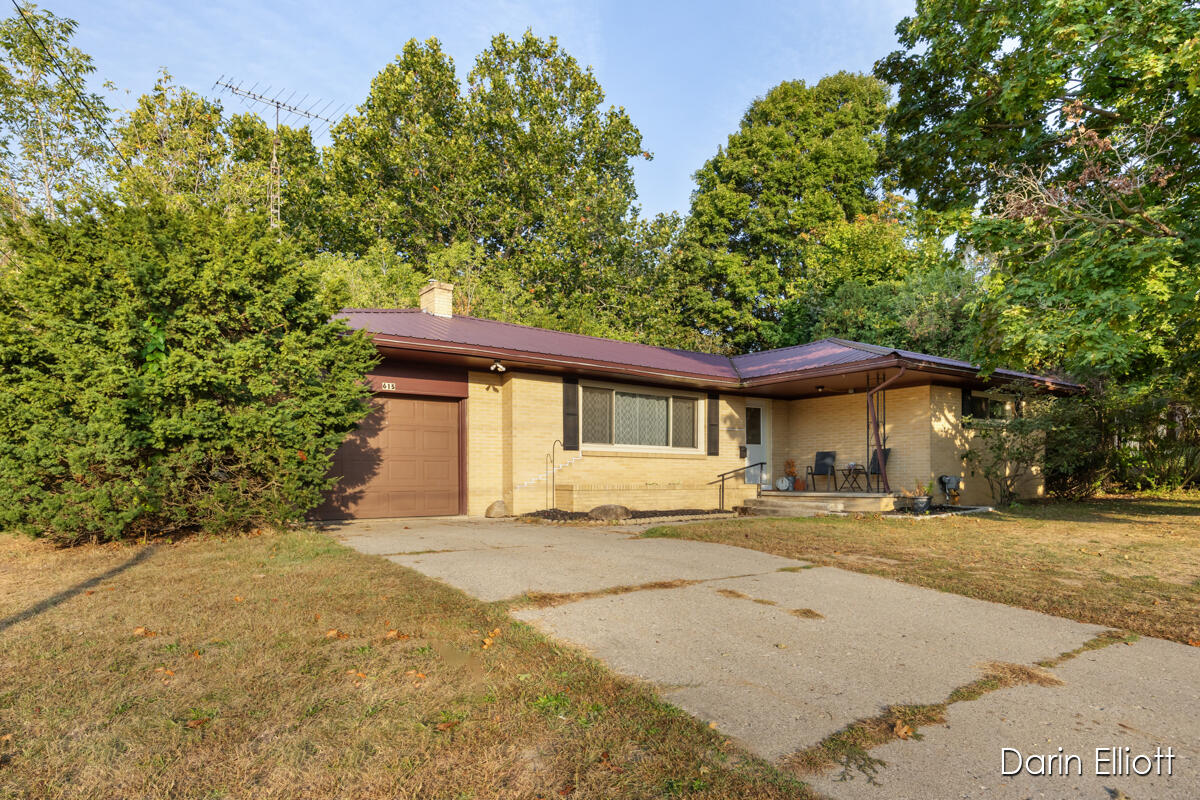 615 Division St, Owosso, MI 48867-4537