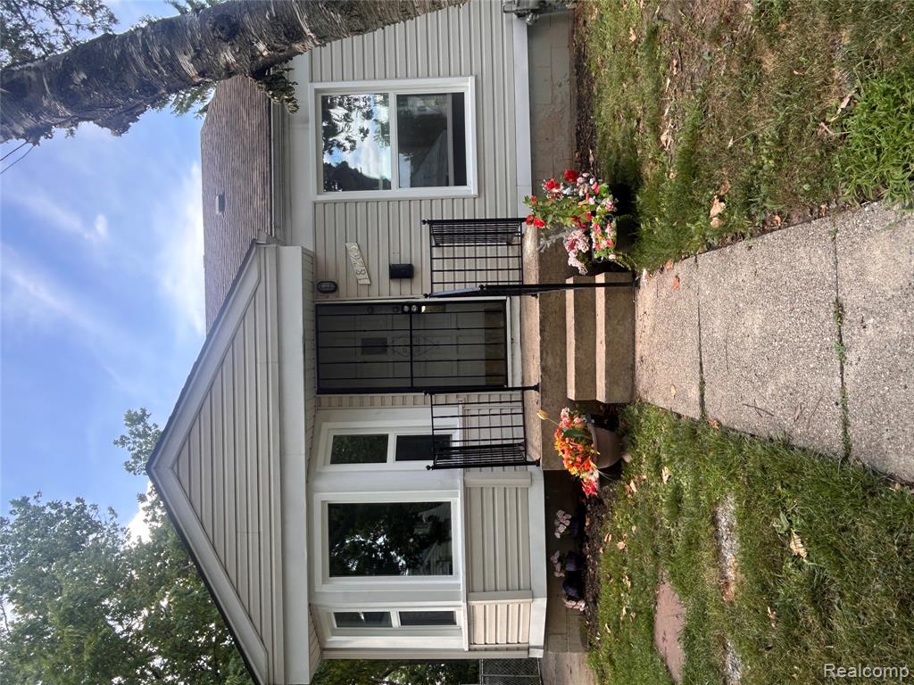18265 Avon Street, Detroit, MI 48219-2922