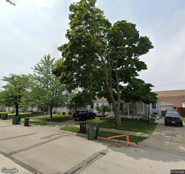 14641 Richmond St, Southgate, MI 48195-2523