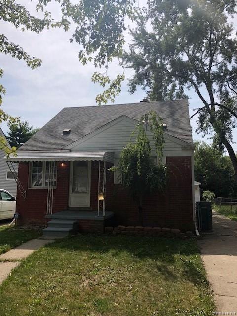 2079 Thomas St, Lincoln Park, MI 48146