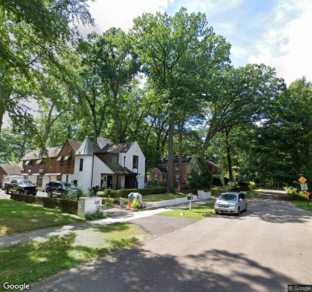22311 Roxford St, Detroit, MI 48219-2328