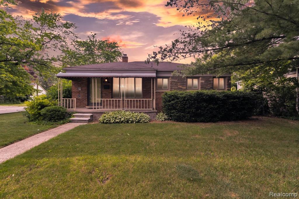 4107 EASTLAWN AVE., WAYNE, MI 48184-1814
