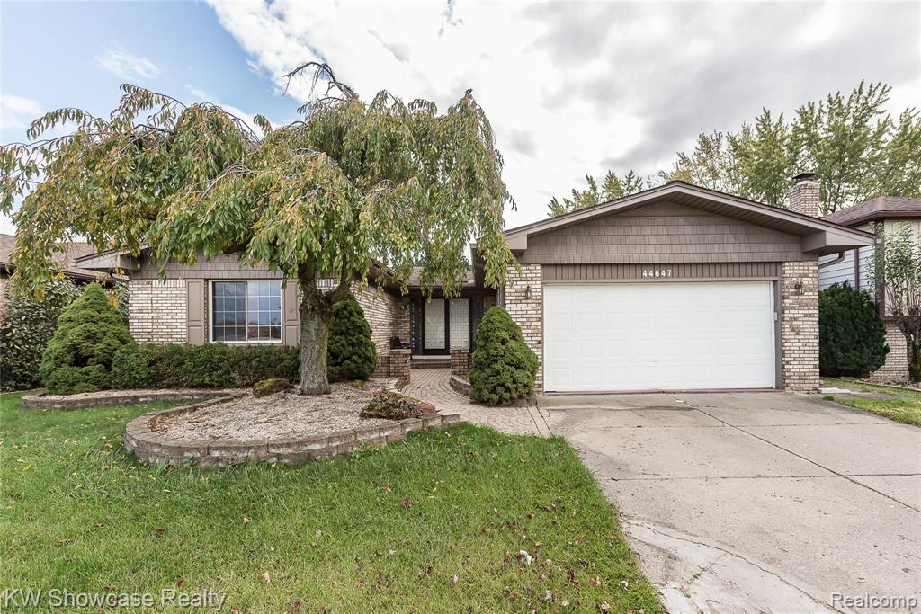 44647 Windmill Dr, Canton, MI 48187-1850
