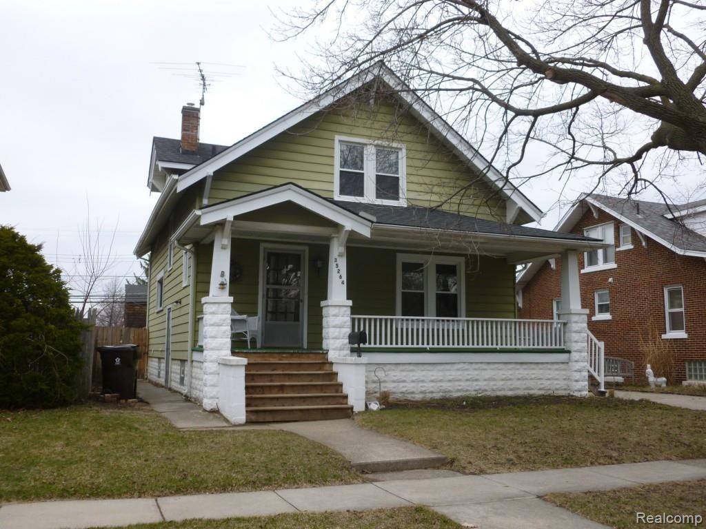35264 Chestnut St, Wayne, MI 48184-1208