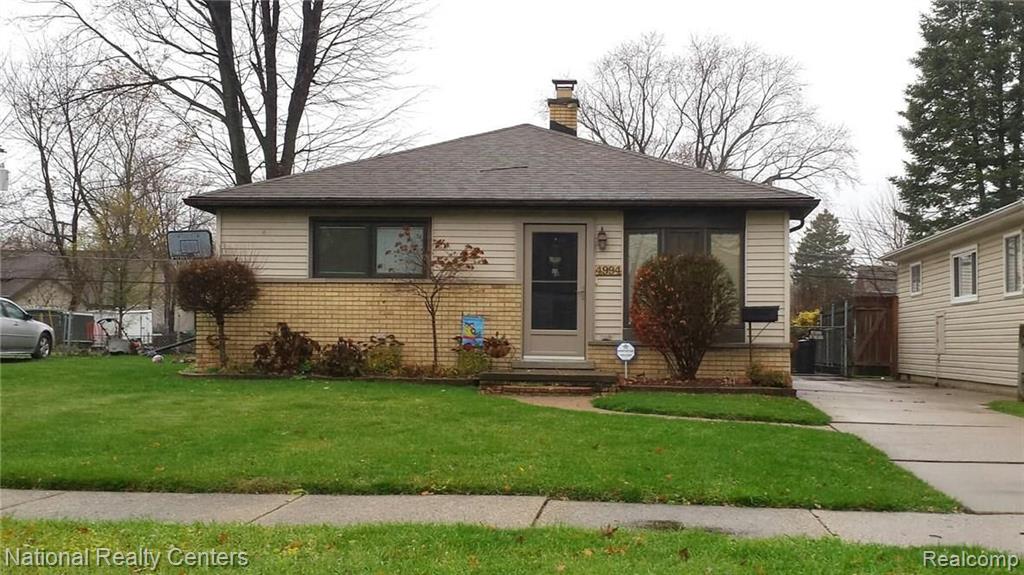 4994 Merrick St, Dearborn Heights, MI 48125-2864