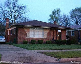 20231 Huntington Road, Detroit, MI 48219-1413